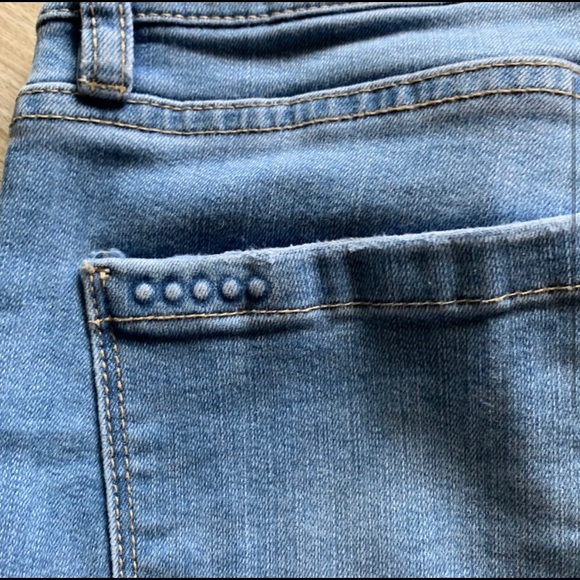 Blank NYC spray on distressed skinny jeans - Picture 3 of 5